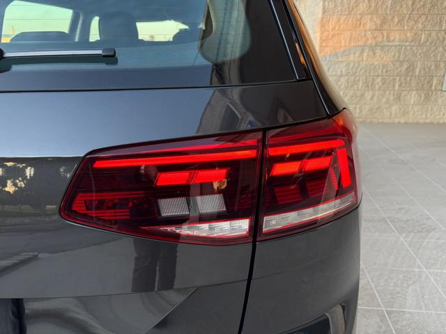 VOLKSWAGEN Passat Variant usata, con Controllo elettronico della corsia