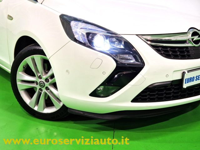 OPEL Zafira Tourer usata, con Apple CarPlay