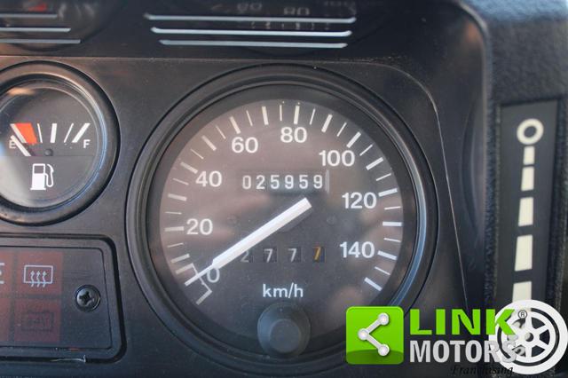 LAND ROVER Defender usata 8