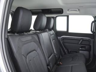 LAND ROVER Defender usata 4