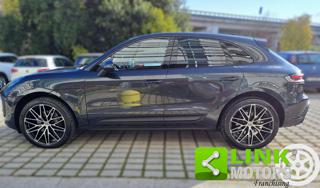 PORSCHE Macan usata, con Park Distance Control
