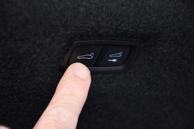 PORSCHE Taycan usata, con Trazione integrale