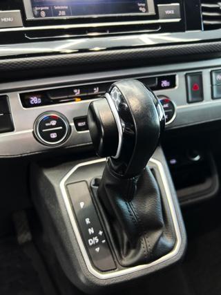 VOLKSWAGEN Multivan usata 25