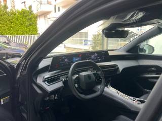 PEUGEOT 3008 usata, con Touch screen
