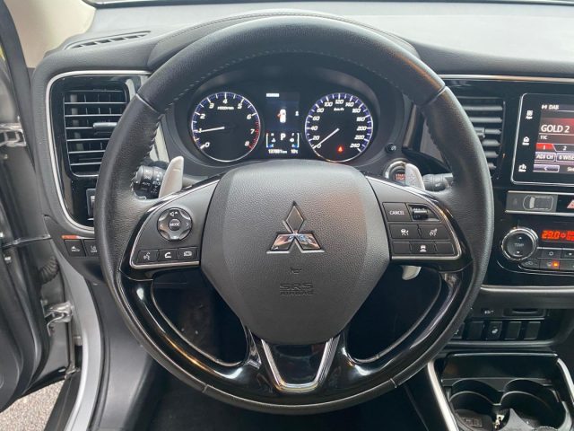 MITSUBISHI Outlander usata, con Controllo automatico clima
