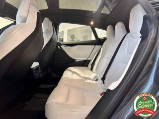 TESLA Model S usata, con Touch screen
