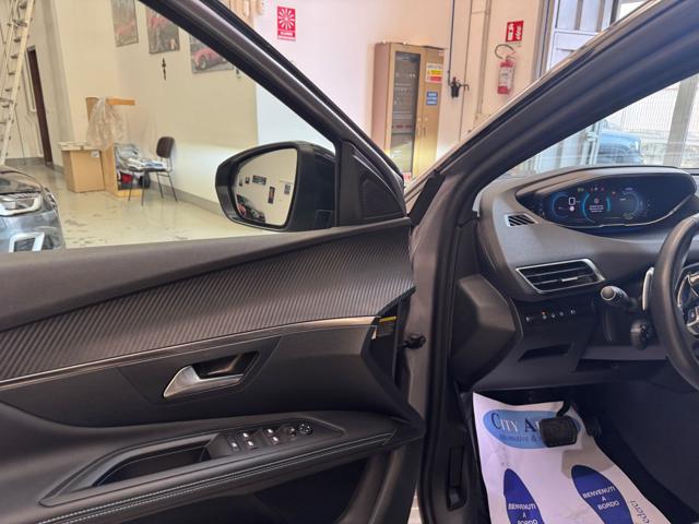 PEUGEOT 3008 usata, con Boardcomputer