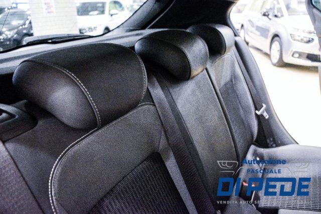 OPEL Astra usata, con MP3