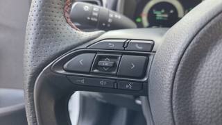 TOYOTA Yaris usata, con USB