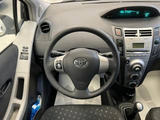 TOYOTA Yaris usata, con Volante multifunzione