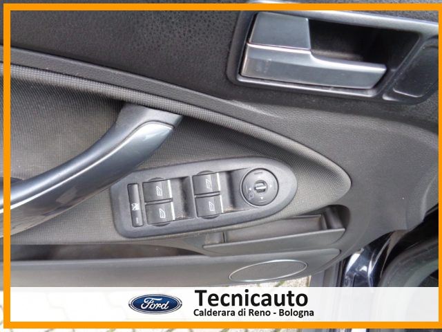 FORD Kuga usata, con Specchietti laterali elettrici
