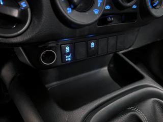 TOYOTA Hilux usata, con Specchietti laterali elettrici