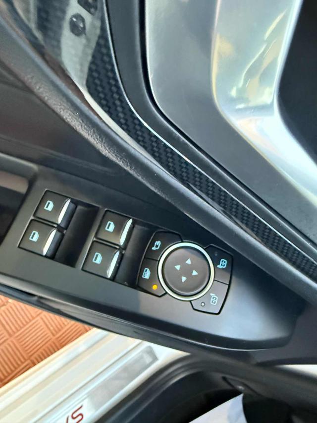 FORD Focus usata, con Specchietti laterali elettrici