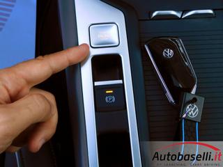 VOLKSWAGEN Passat usata, con Frenata d