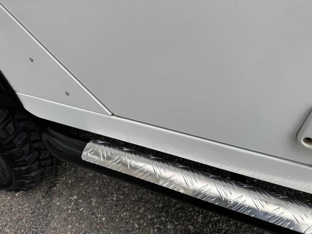 LAND ROVER Defender usata 10