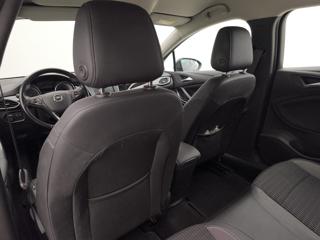 OPEL Astra usata, con Fari LED