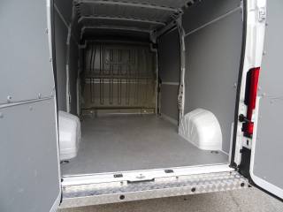 PEUGEOT Boxer usata, con ESP