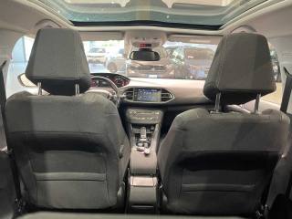 PEUGEOT 308 usata, con Sedile posteriore sdoppiato