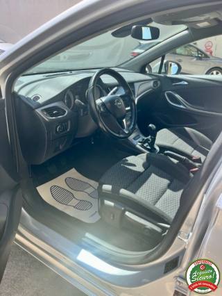 OPEL Astra usata, con Controllo automatico clima