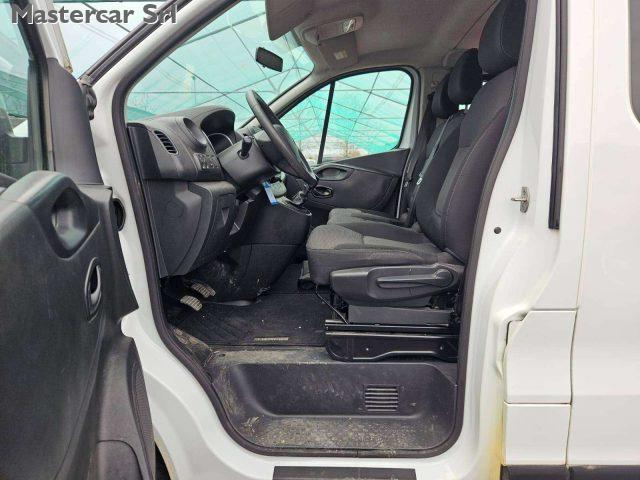 RENAULT Trafic usata, con Park Distance Control
