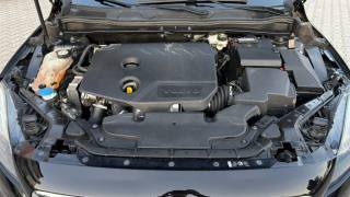 VOLVO V40 Cross Country usata, con Bluetooth