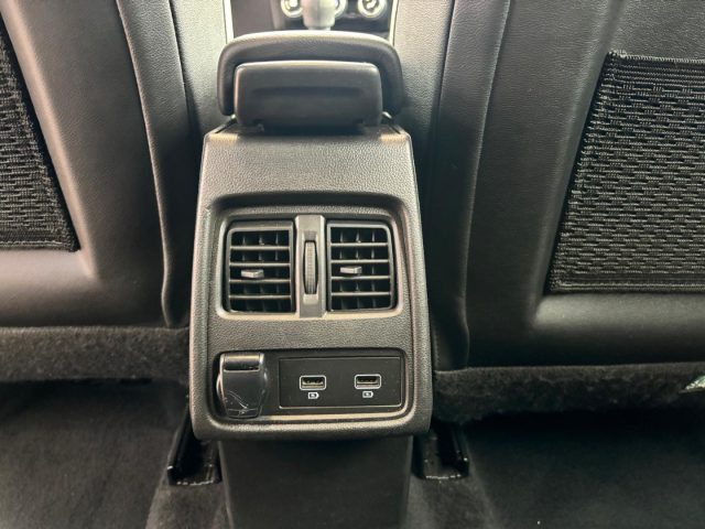 RENAULT Captur usata, con Autoradio digitale