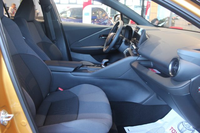 TOYOTA C-HR usata, con Climatizzatore