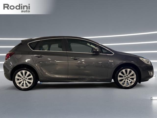 OPEL Astra usata, con Airbag laterali