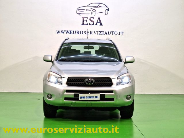 TOYOTA RAV 4 usata, con Autoradio