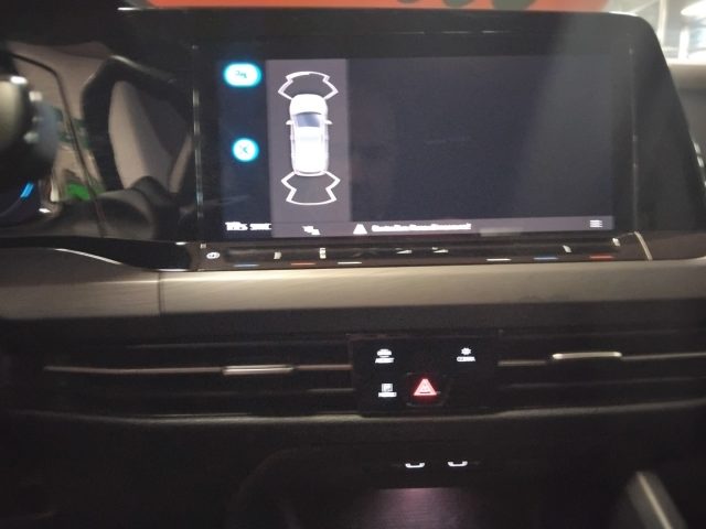 VOLKSWAGEN Golf usata, con Autoradio digitale