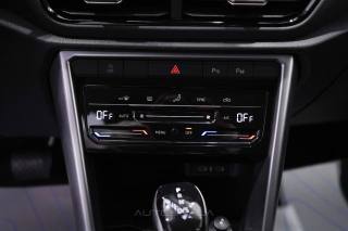 VOLKSWAGEN T-Roc usata, con Volante in pelle