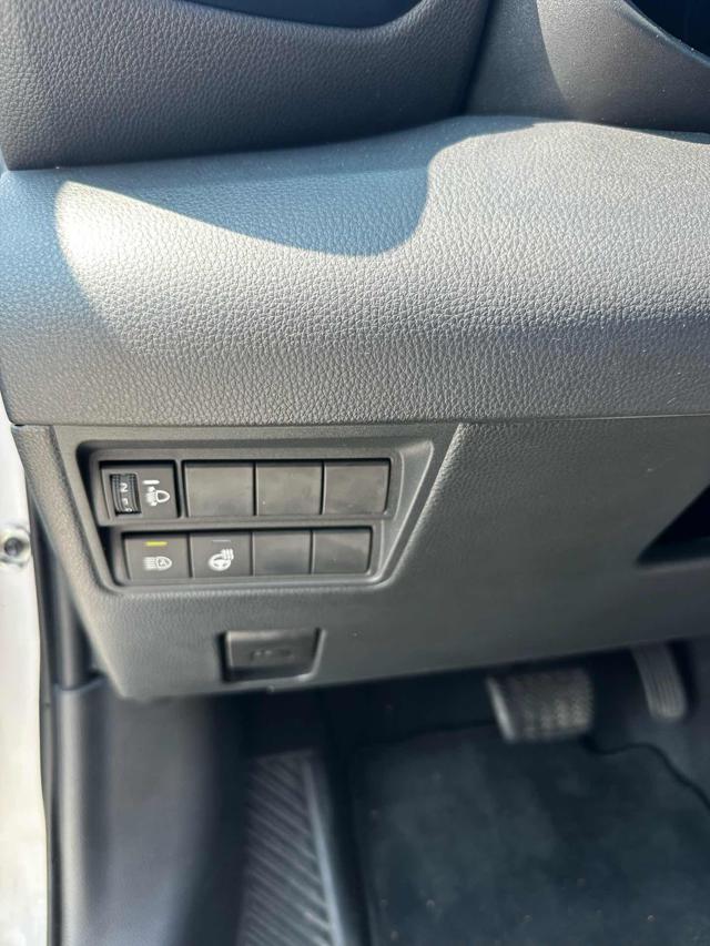 TOYOTA Yaris usata, con Cruise Control