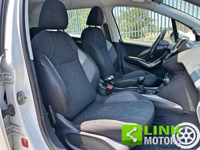 PEUGEOT 2008 usata, con Autoradio digitale