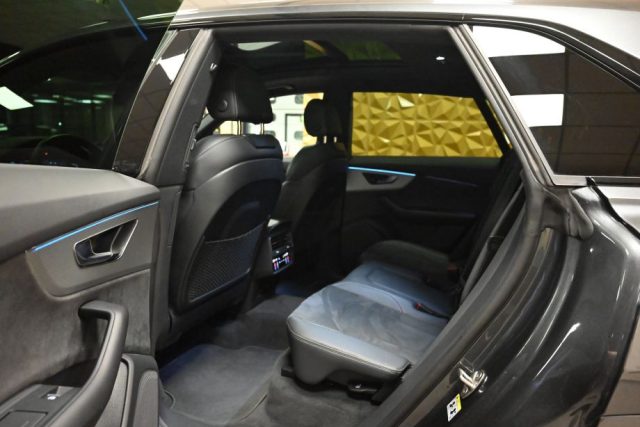 AUDI Q8 usata 29