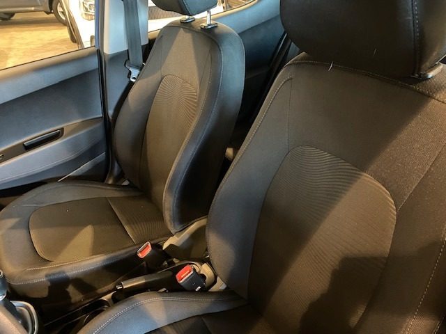 HYUNDAI i10 usata, con Climatizzatore