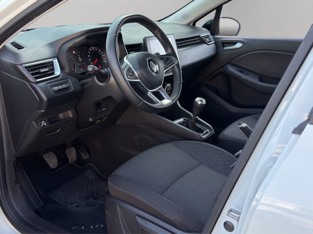 RENAULT Clio usata, con Autoradio