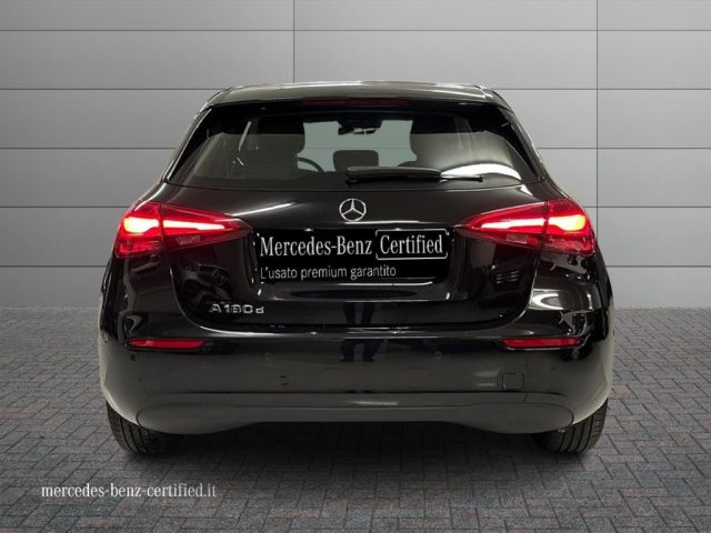 MERCEDES-BENZ A 180 usata, con Alzacristalli elettrici