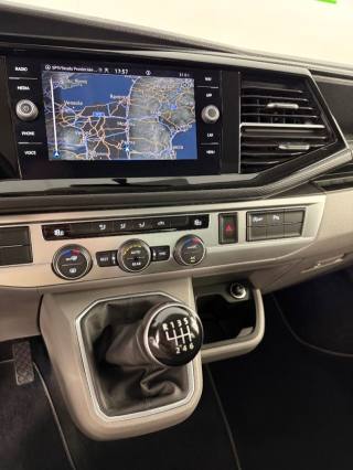 VOLKSWAGEN Caravelle usata, con Controllo trazione