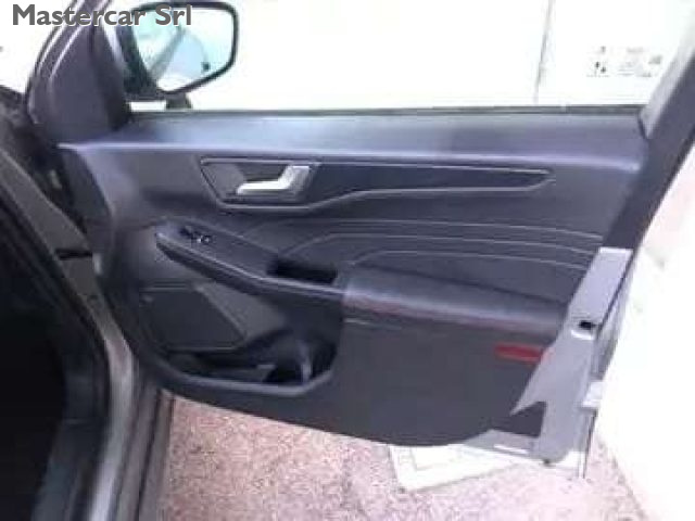 FORD Kuga usata, con Boardcomputer