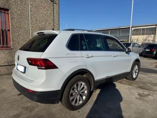 VOLKSWAGEN Tiguan usata, con Autoradio