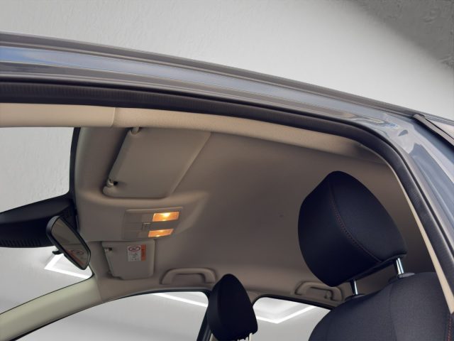 MAZDA 2 usata, con Sensore di luce