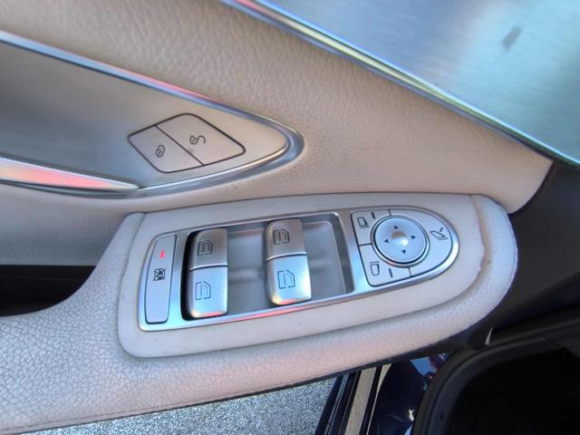 MERCEDES-BENZ C 220 usata, con Specchietti laterali elettrici