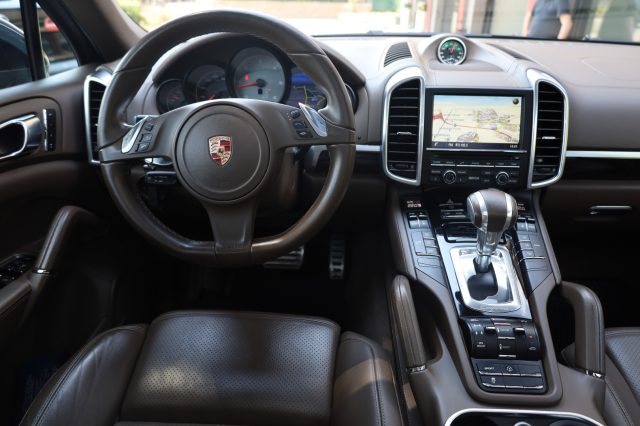PORSCHE Cayenne usata, con Sistema di navigazione