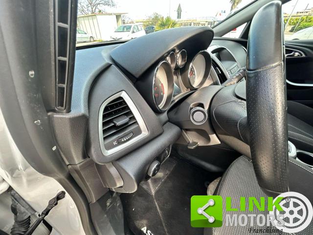OPEL Astra usata, con Sedile posteriore sdoppiato