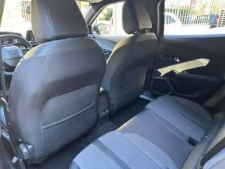 PEUGEOT 2008 usata, con Park Distance Control