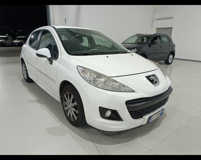 PEUGEOT 207 usata, con ABS