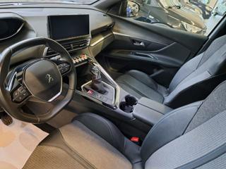 PEUGEOT 5008 usata, con Cerchi in lega