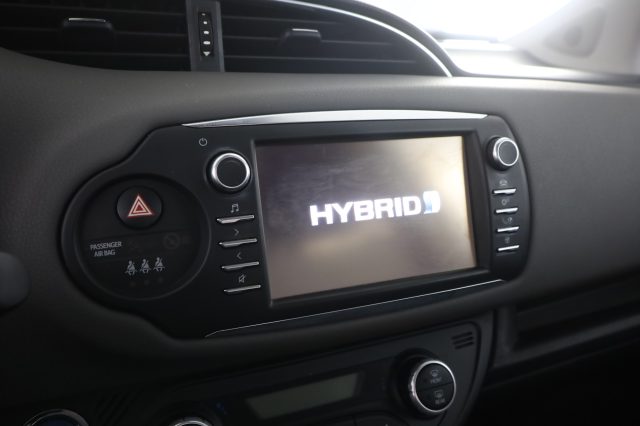 TOYOTA Yaris usata 8