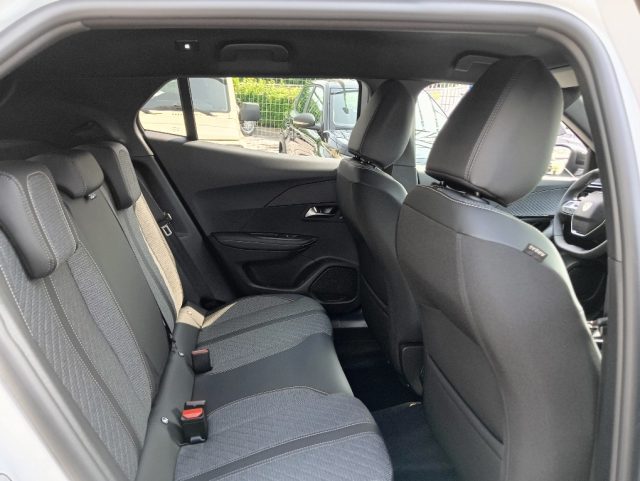 PEUGEOT 2008 usata, con Touch screen