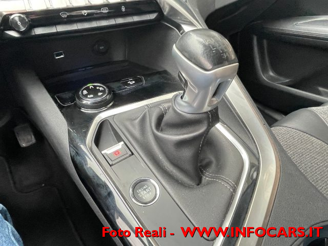 PEUGEOT 3008 usata, con Volante in pelle